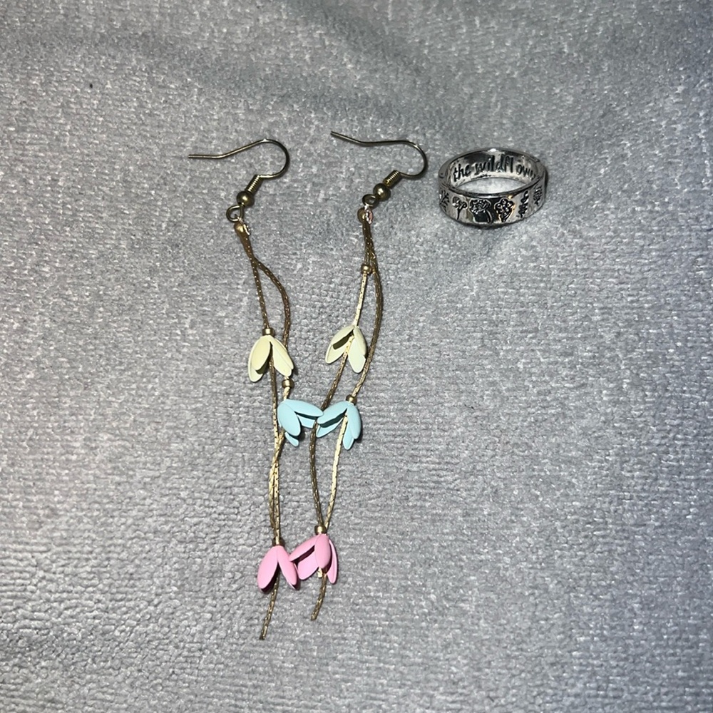Floral ring and earring set